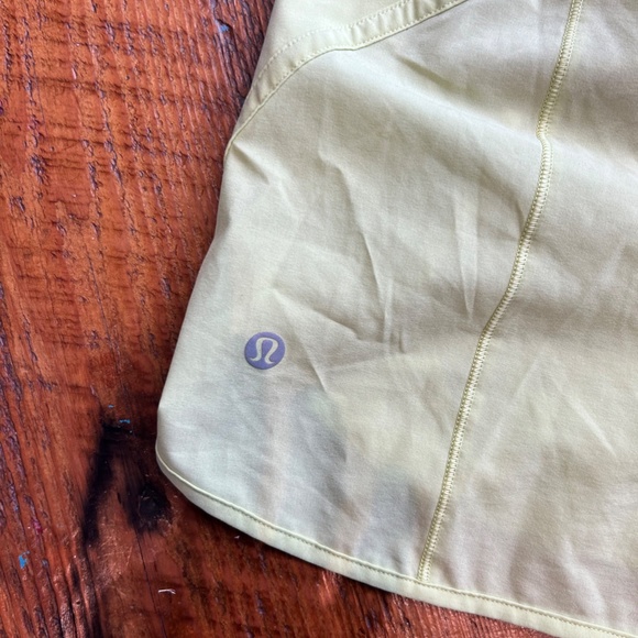 Lululemon Shorts - 4 Inch - Size 4 - Picture 3 of 4